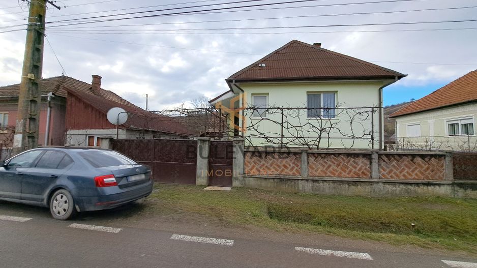 Comision 0%! Gospodarie cu teren de 3 ha la 40 km de Cluj-Napoca! - Poză 1