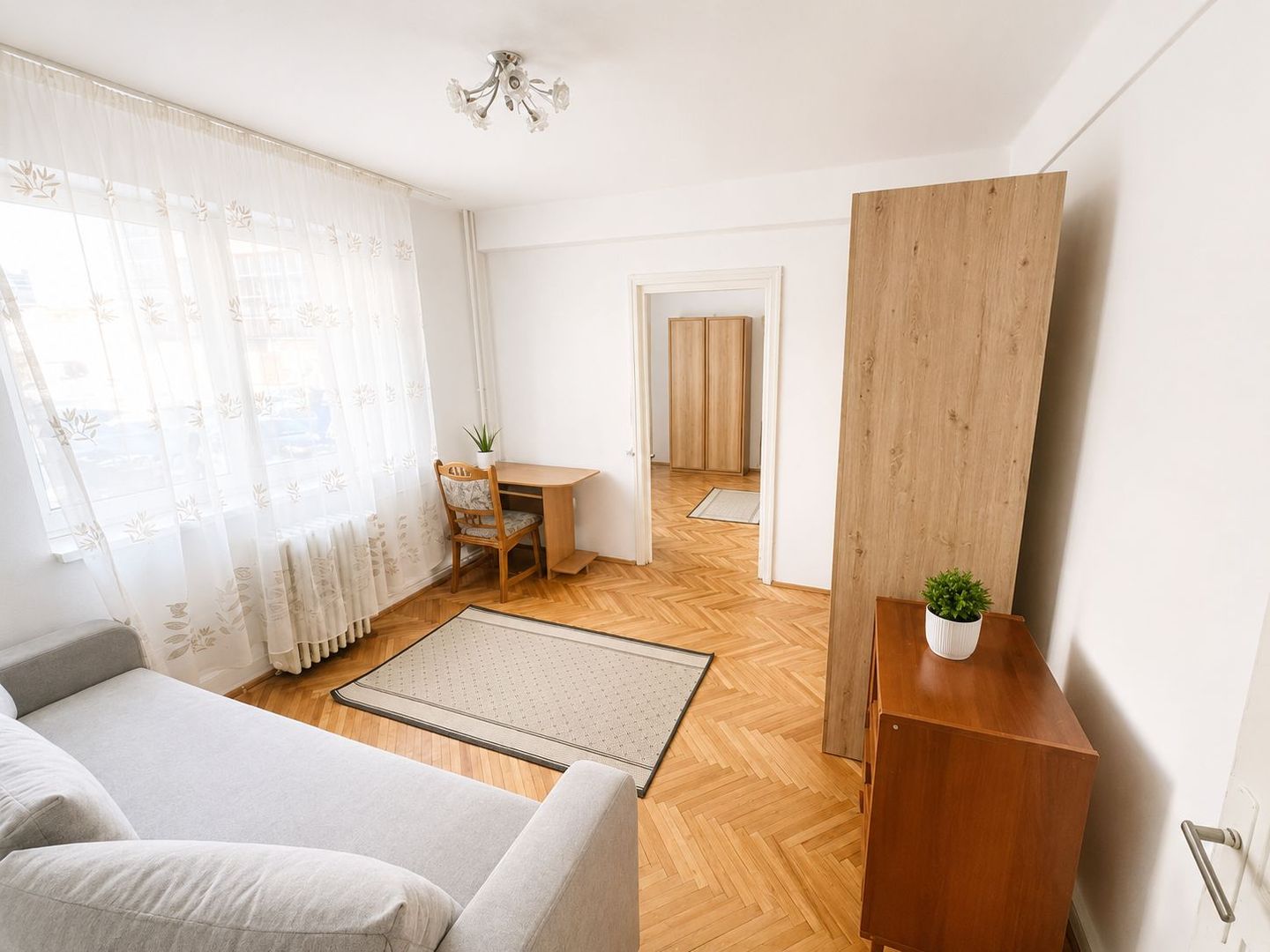 Apartament 2 camere decomandate | Ultracentral | Etaj 1 | P-ta Mihai Viteazu - Poză 1