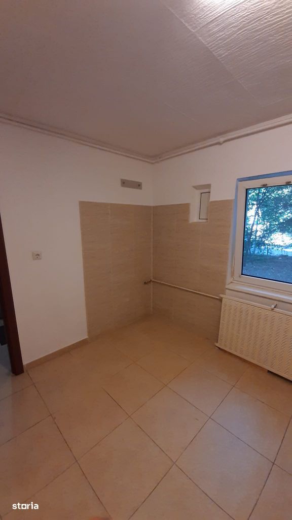 Vanzare Garsoniera 42 mp intre Vitan Mall/ Metrou Dristor - Poză 1