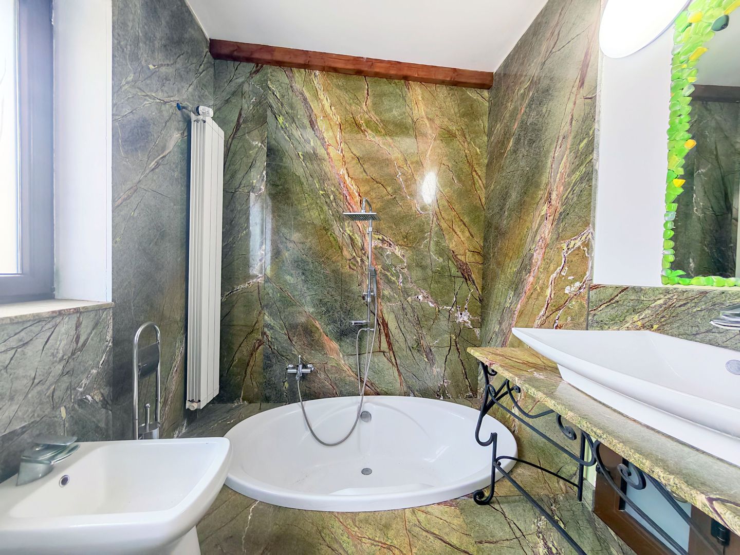 Oportunitate I în Centrul Târgoviștei: Clădire de 498 mp - Poză 11