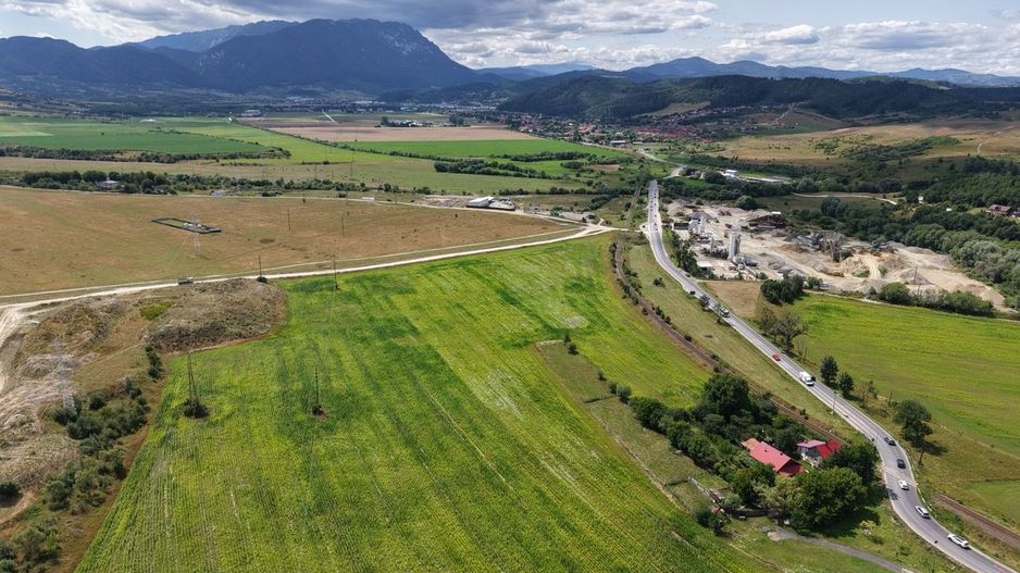 TEREN 5.001 MP – POZIȚIE EXCEPȚIONALĂ LA IEȘIREA DIN ZĂRNEȘTI - Poză 6