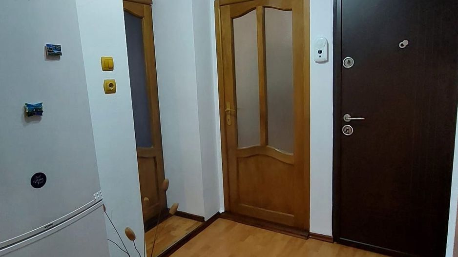 De închiriat apartament cu 3 camere, etaj 1, Siderurgistilor, 400 euro - Poză 10