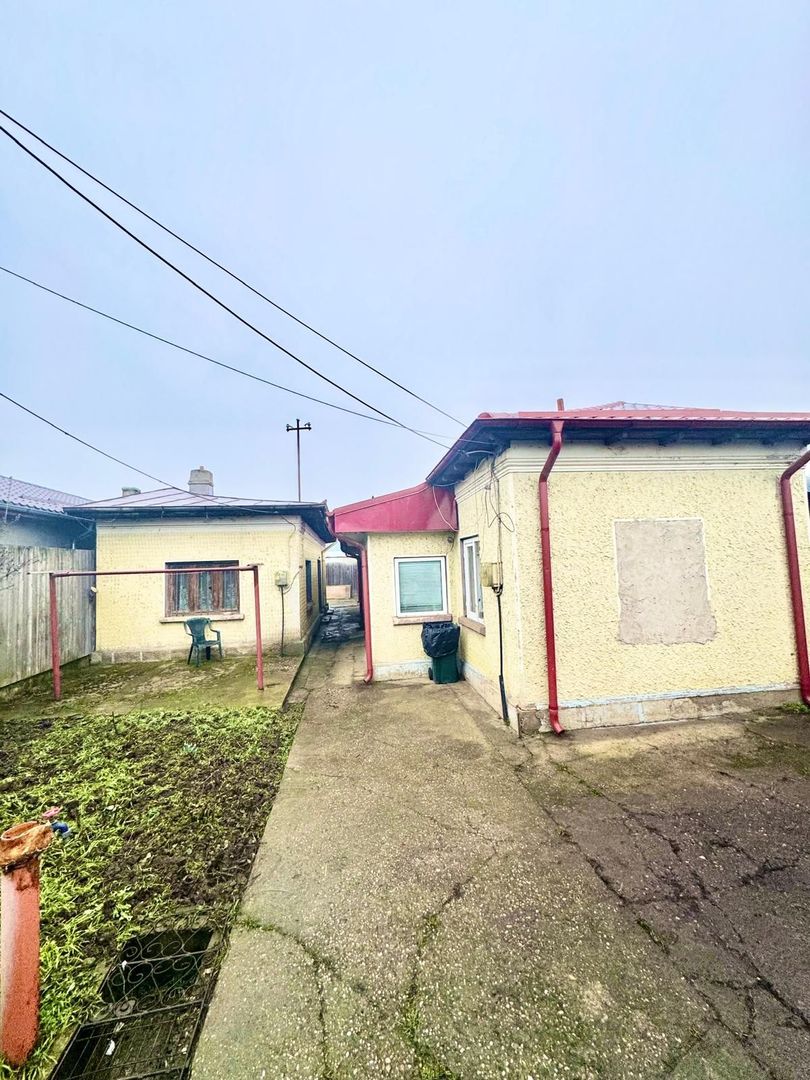 Casă de vânzare – Strada Ramadan - Poză 1