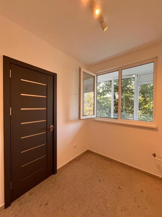Apartament cu doua camere semidecomandat, piata Domenii - Poză 10