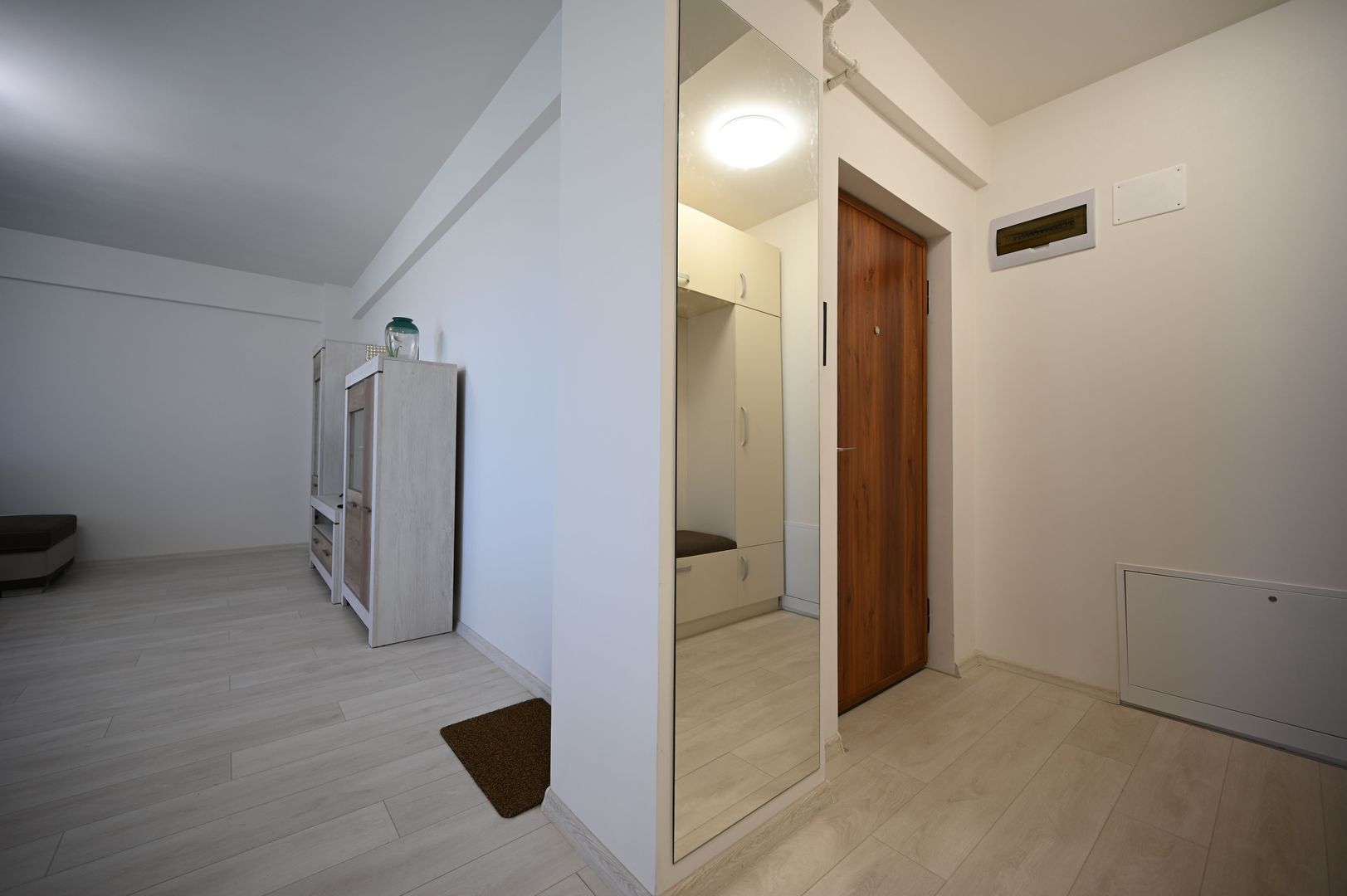 Apart. cu 2 camere, parcare subterana , Aradului - Poză 13