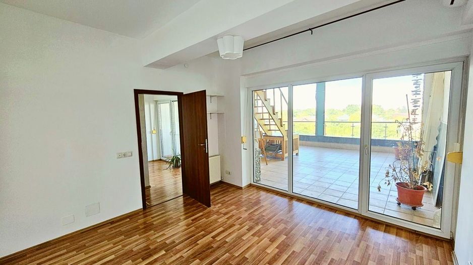 Apartament 3 camere, deosebit in Otopeni, Str. Ferme F - Poză 1