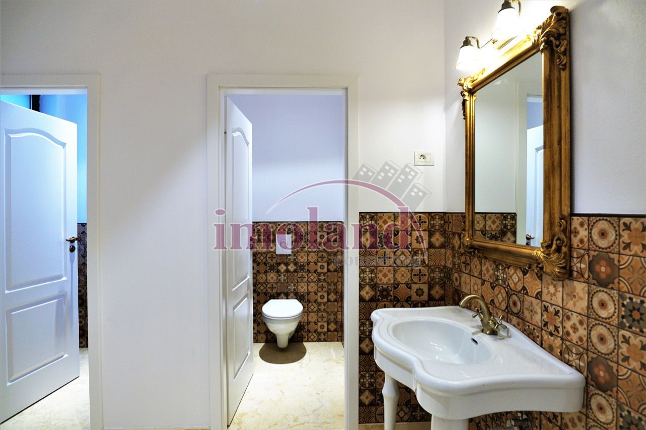 Vila impunatoare - 20 camere - birouri - Romana-Lahovari - Poză 9