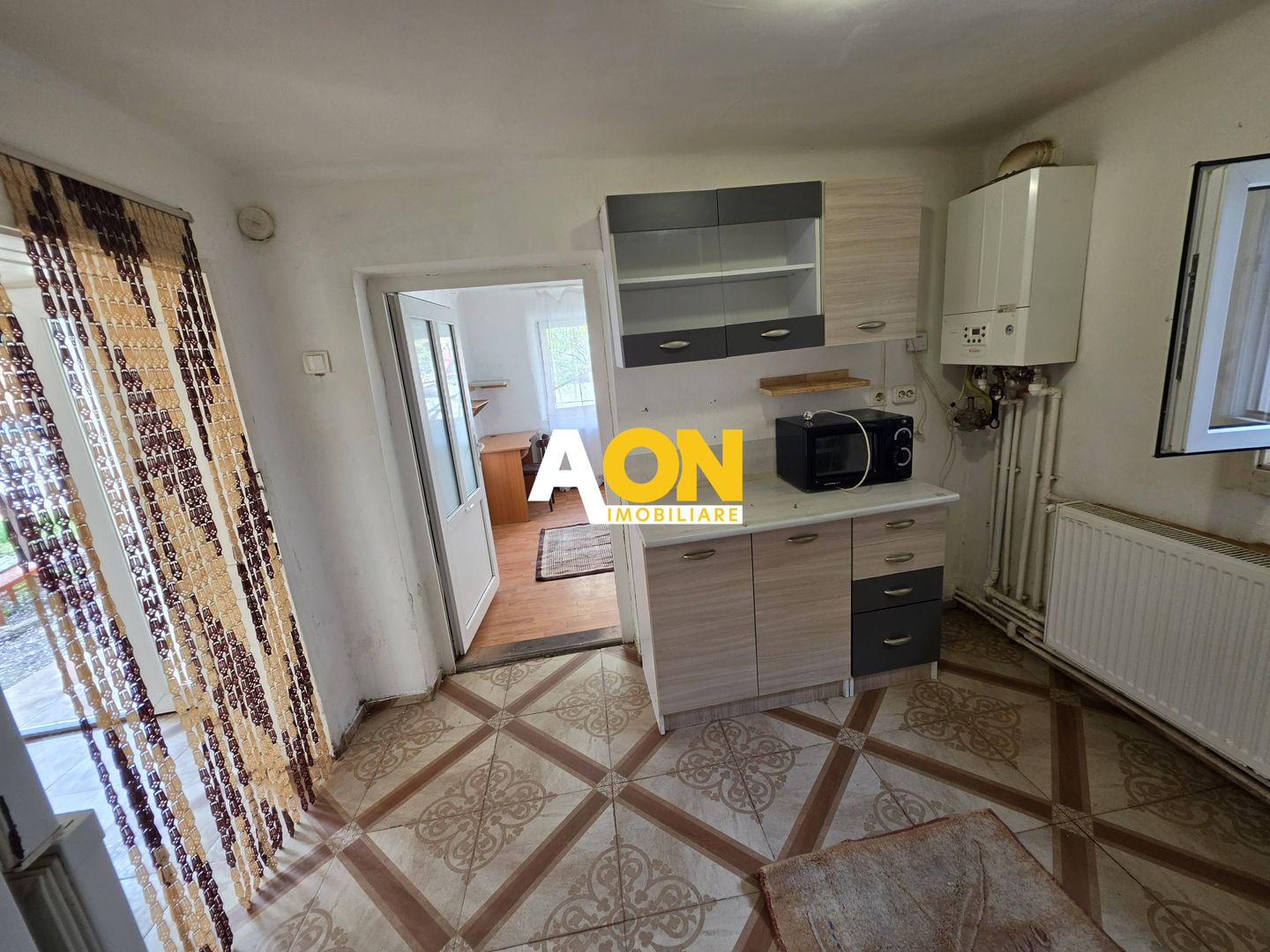 Casa cu 2 camere, 300 mp teren, pretabila pt. muncitori, Cetate - Poză 10
