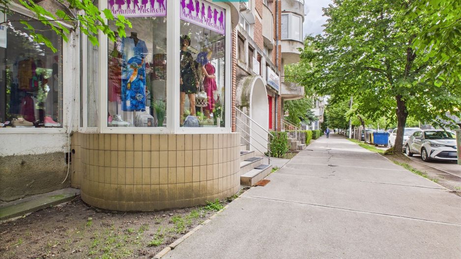 Spațiu comercial 65 mp cu vad intens zona Podgoria - Poză 1