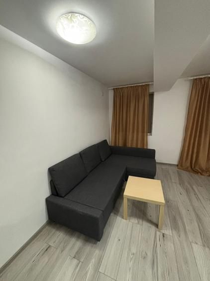 De inchiriat garsoniera , Liberty Centre - Poză 9