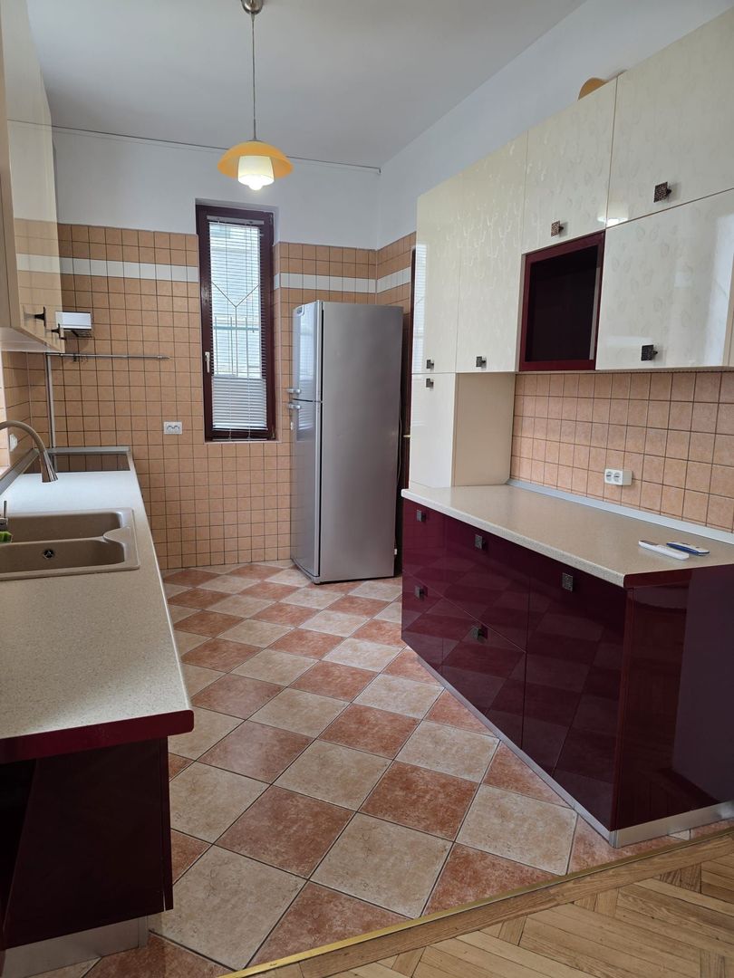 Vila de inchiriat - Poză 9