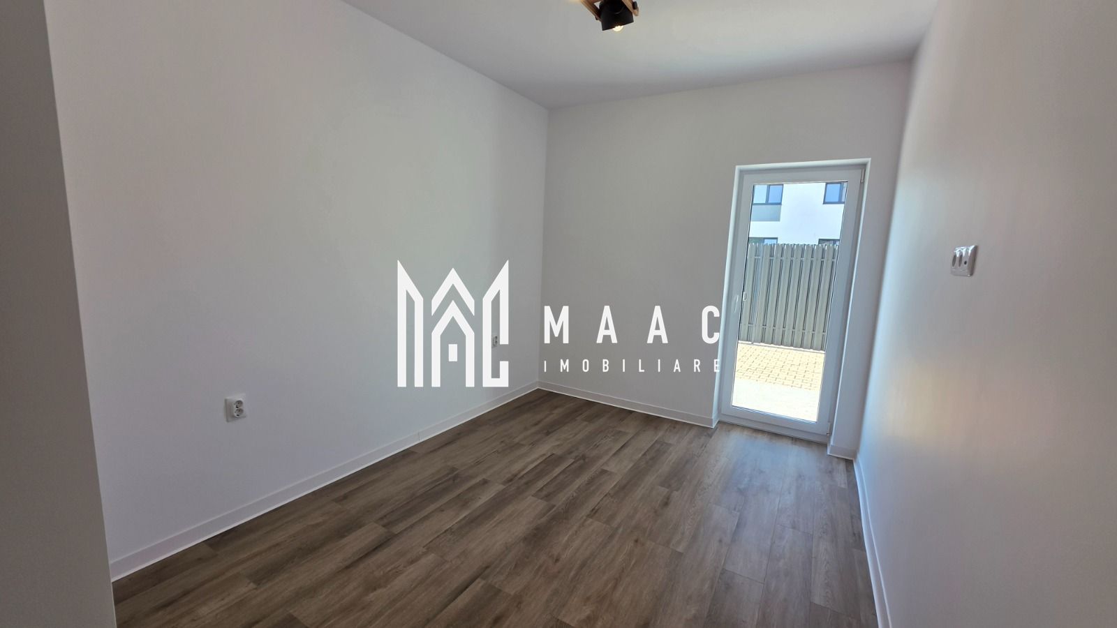 Apartament 2 camere de vânzare Selimbar | Central | curte 90 mp, parcare - Poză 7