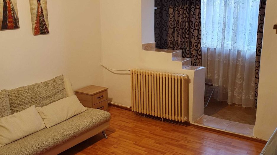Apartament 2 camere semidecomandat 1/4 Craiovita Noua - Poză 2