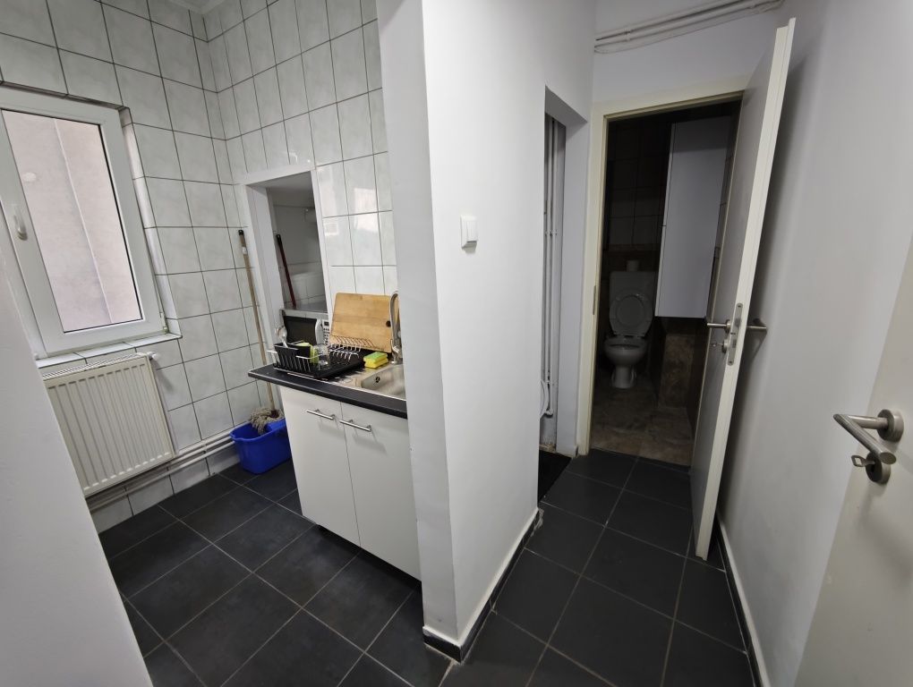Închiriez apartament 3 camere, Unirii, plan B, centrală proprie - Poză 5