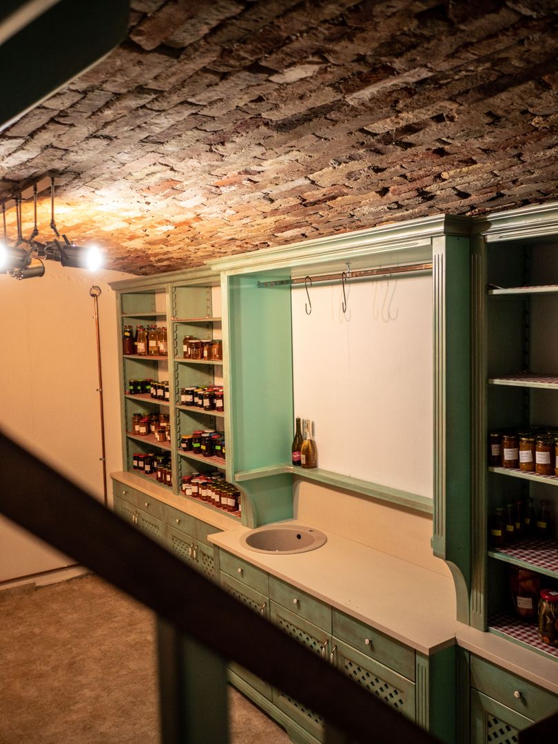 In vacanta, ACASA, zi de zi - crama, bucatarie de vara, ciubar - Poză 21