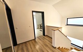 Casa individuala garaj pivnita curte mare - Poză 16