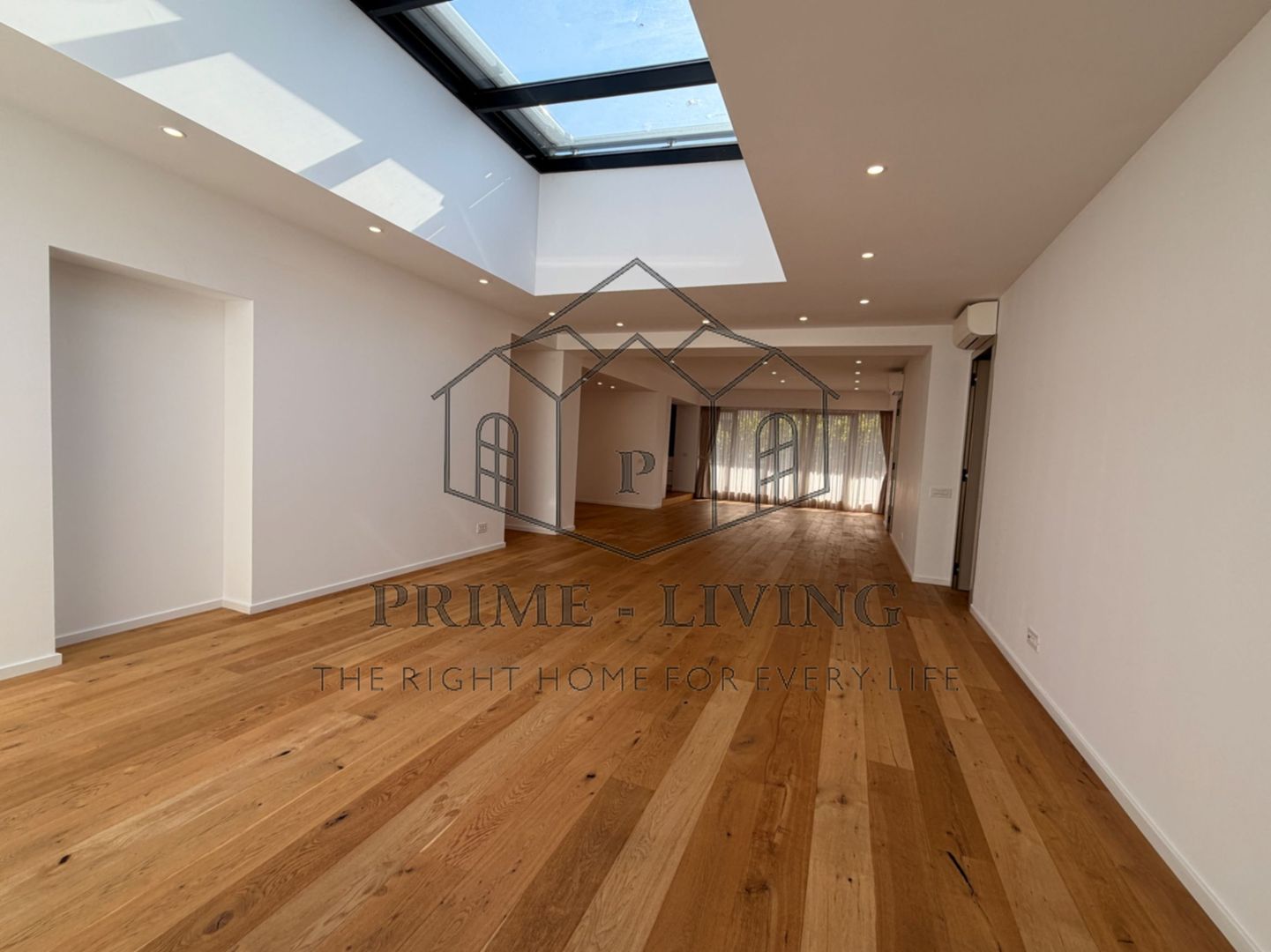 Penthouse lux cu 4 camere in zona ambasadelor - Poză 17