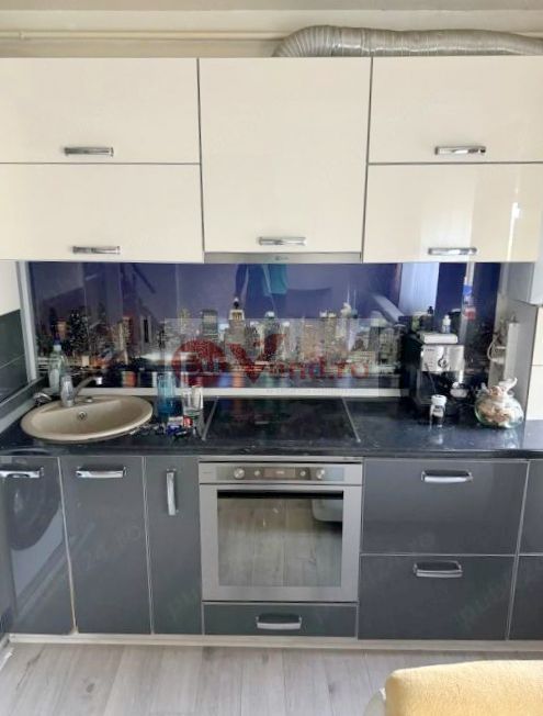 De inchiriat apartament cu 2 camere, Micro 13, et. 5, 300 euro - Poză 1