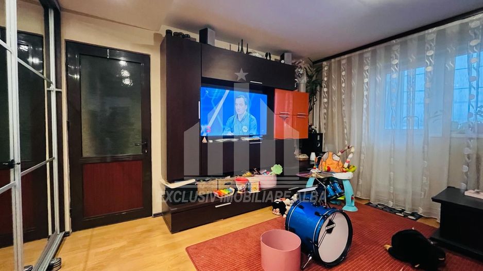 Apartament cu 3 camere de vanzare, Ampoi 1 - Poză 4