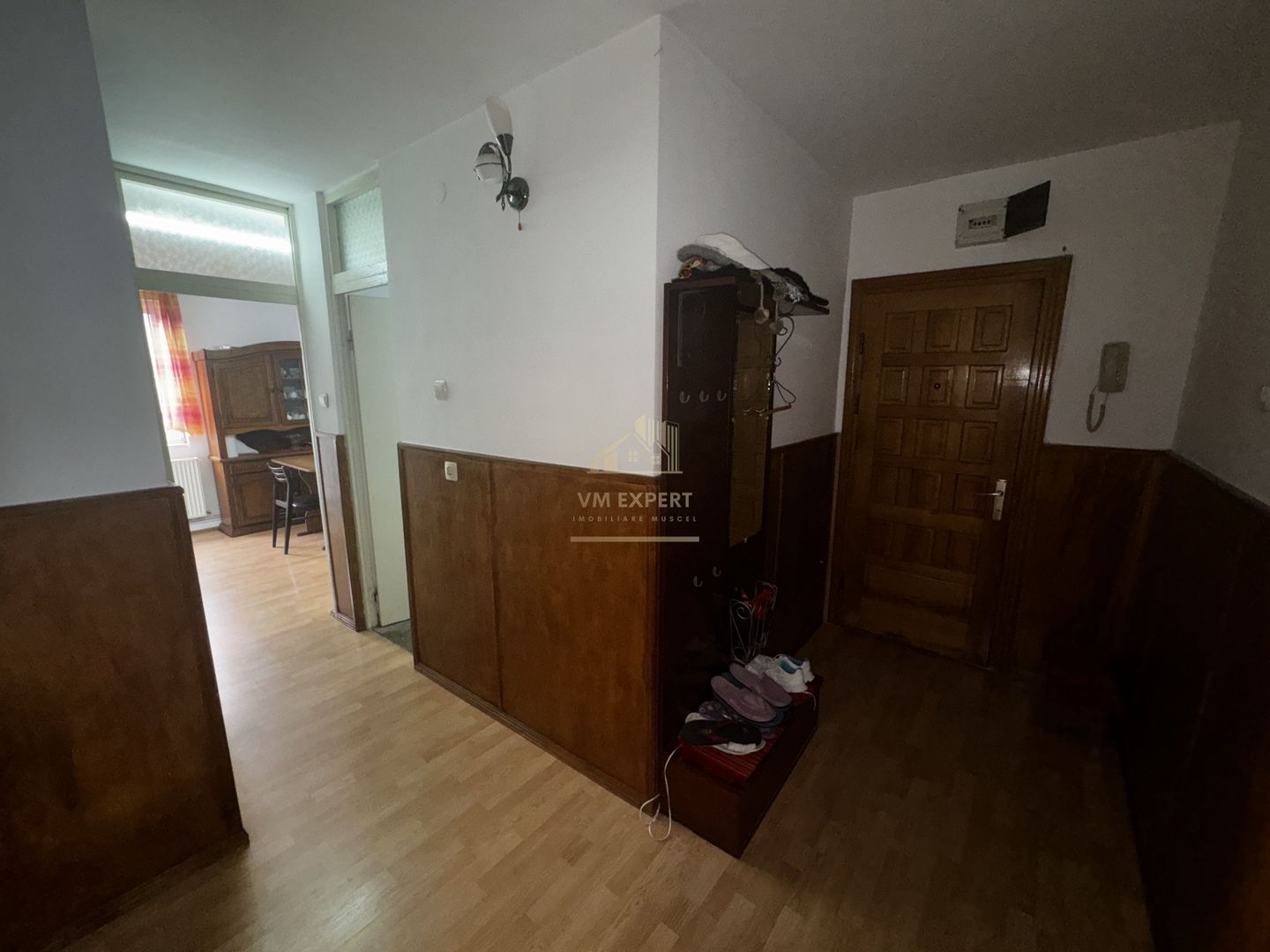 APARTAMENT 2 CAMERE, CAMPULUNG, ETAJ 3, GRUI - Poză 9
