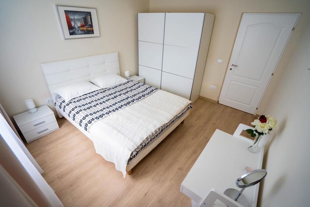 Apartament  cu 3 Camere de Vânzare| Suceava/Ultracentral | 100.000Euro - Poză 2