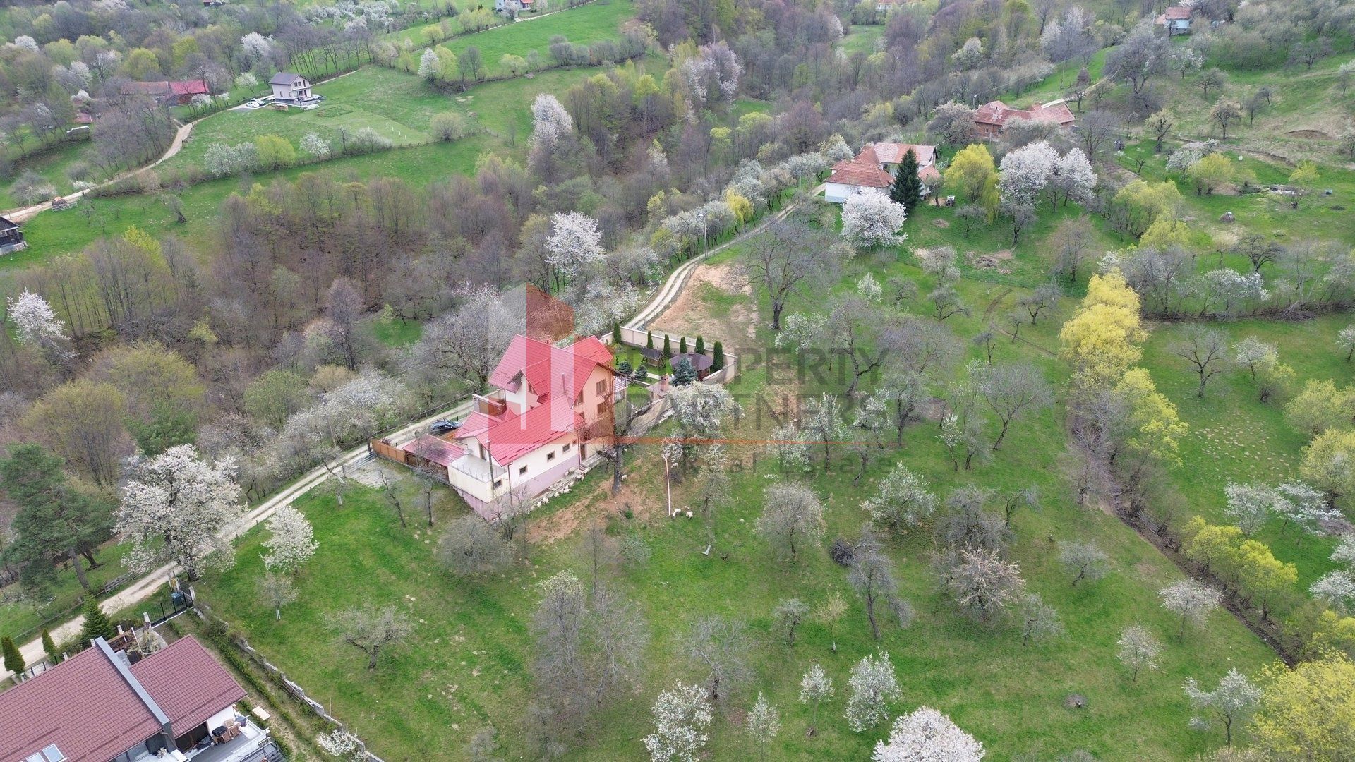Casă 5 dormitoare + casă de oaspeți, priveliște Piatra Craiului, Sohodol-Bran - Poză 46
