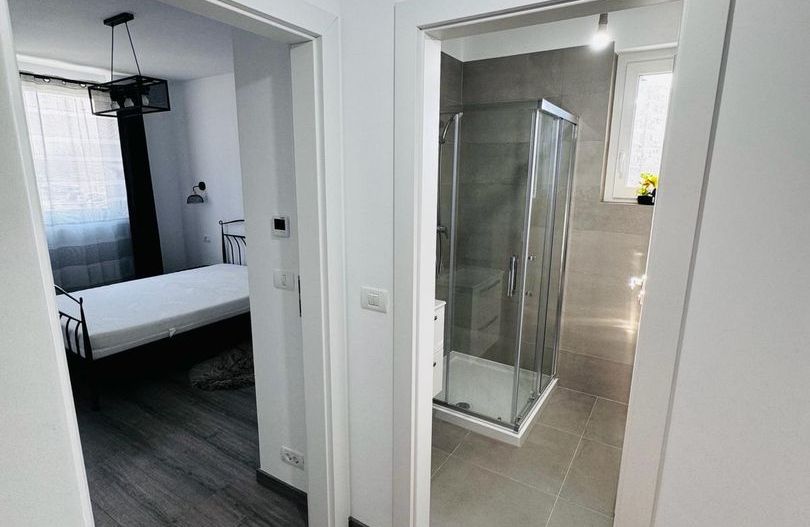 Apartament de inchiriat 3 camere 2 Baii Micalaca, parcare, bloc nou - Poză 7