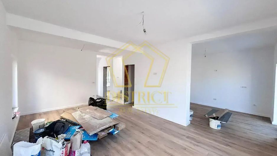 Duplex cu 5 camere, despartit prin camera tehnica I Dumbravita - Poză 4