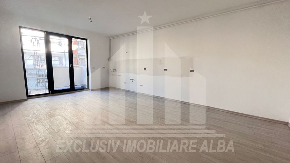 Apartament cu 2 camere, Bloc Nou - Poză 1