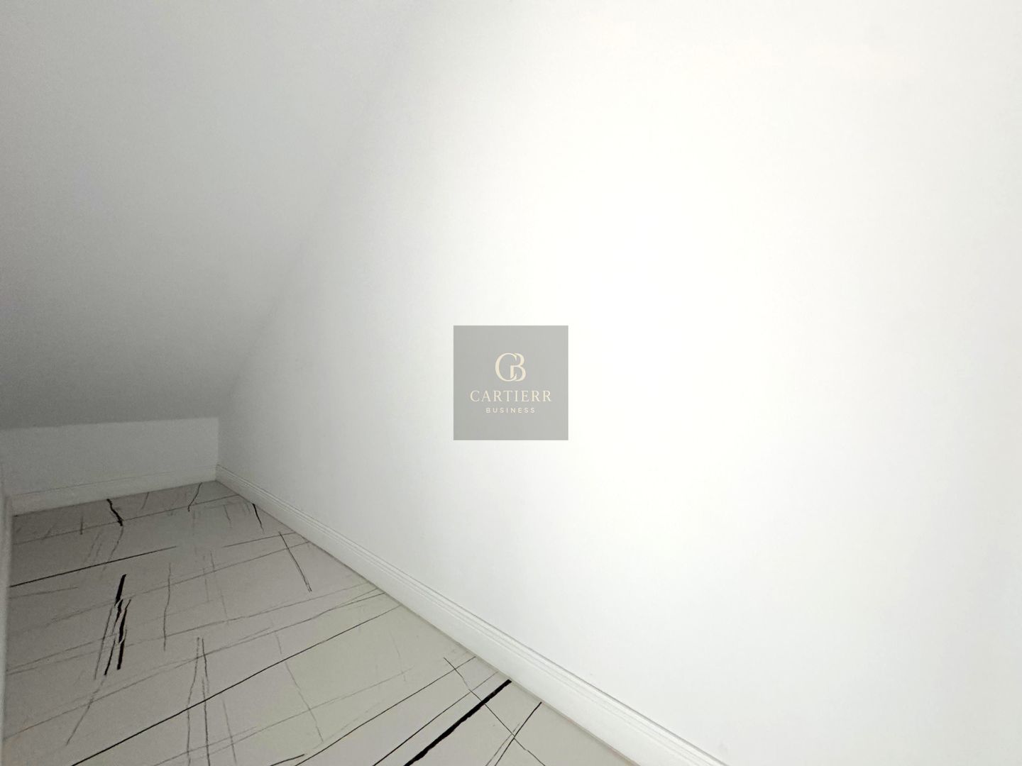 2 CAMERE + TERASĂ LA ETAJ | PALATUL PARLAMENTULUI | COMISION 0 - Poză 3