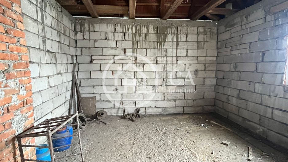 Casa de vanzare D+P+E+M cu 5 camere în Livada De Bihor - Poză 9