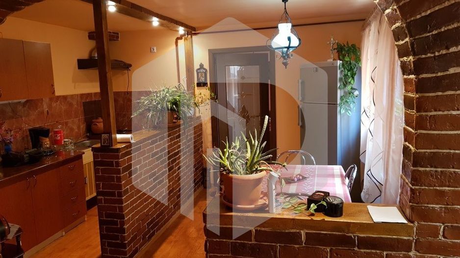 Casa individuala - 146mpu - Gara Mica - 2 Corpuri - Garaj - Curte - Poză 5