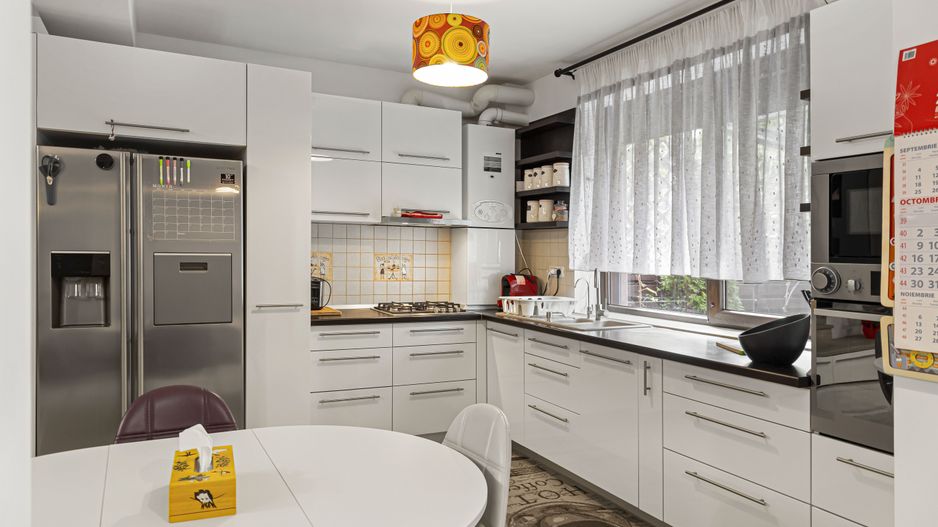Casa Nemobilata/Mobilata cu 4 Camere, Prelungirea Ghencea, Sector 5 - Poză 5