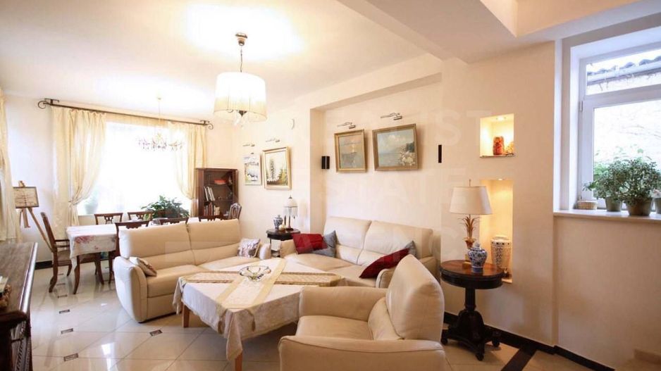 Chirie casa, 5 camere, strada Dîmbului, Centru - Poză 4