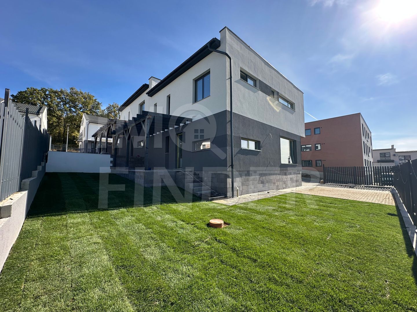 Casă tip duplex cu 4 camere în Iris, Cluj-Napoca, aproape de facilități - Poză 1