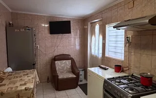 METROU EROII REVOLUTIEI - CASA 5 CAMERE - 110.000 EURO - Poză 24