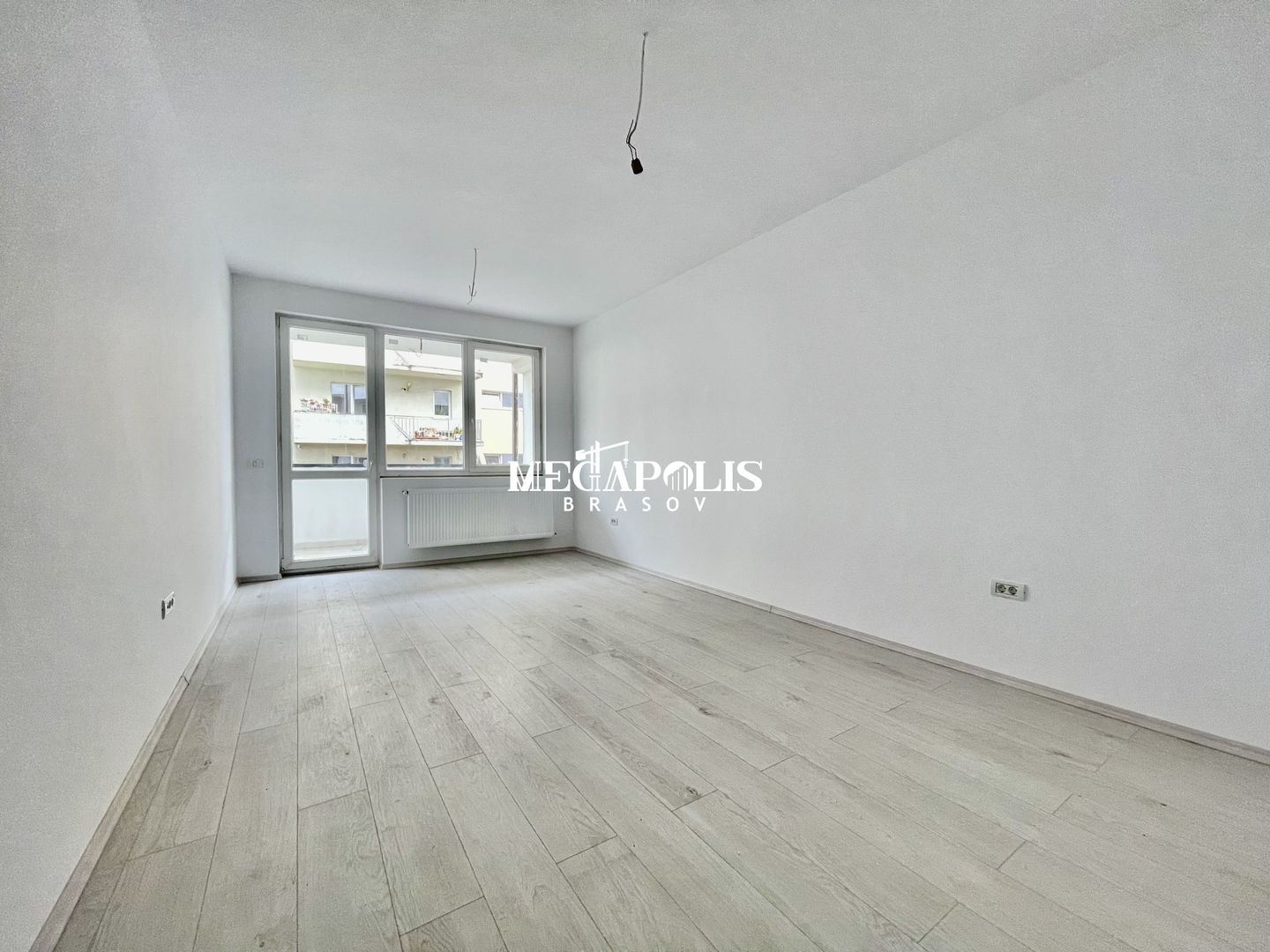 2 camere | Curte 292 mp | Bloc intabulat | 58 mp utili | Parcare - Poză 1