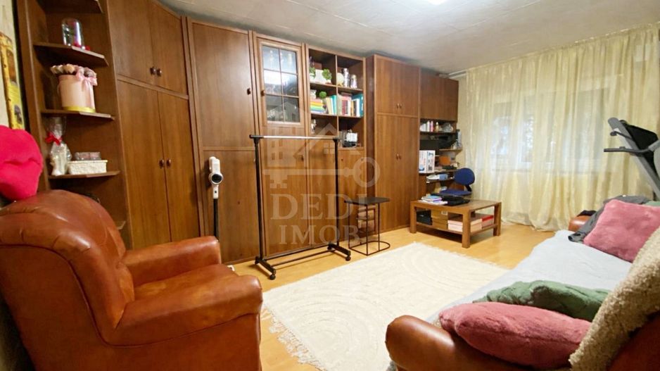 Apartament 2 camere de vânzare in zona Rogerius, Oradea - Poză 1