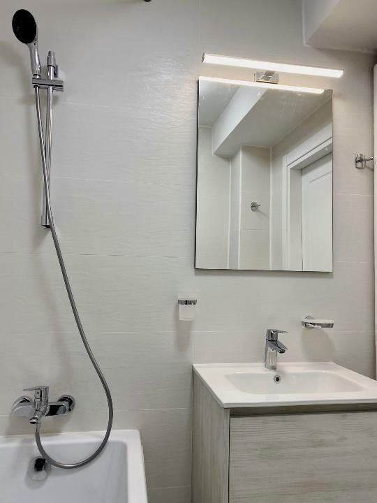 APARTAMENT RECENT RENOVAT ZONA DOROBANTI - Poză 7