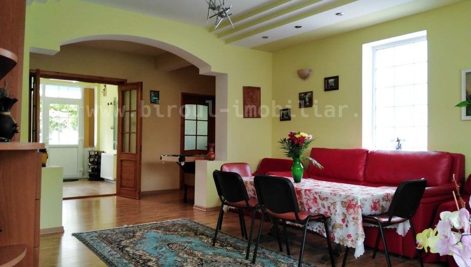 Vânzare Vilă P+1+Pod+Beci – Ideală pentru 2 Familii – Constanța, Km4 - Poză 3