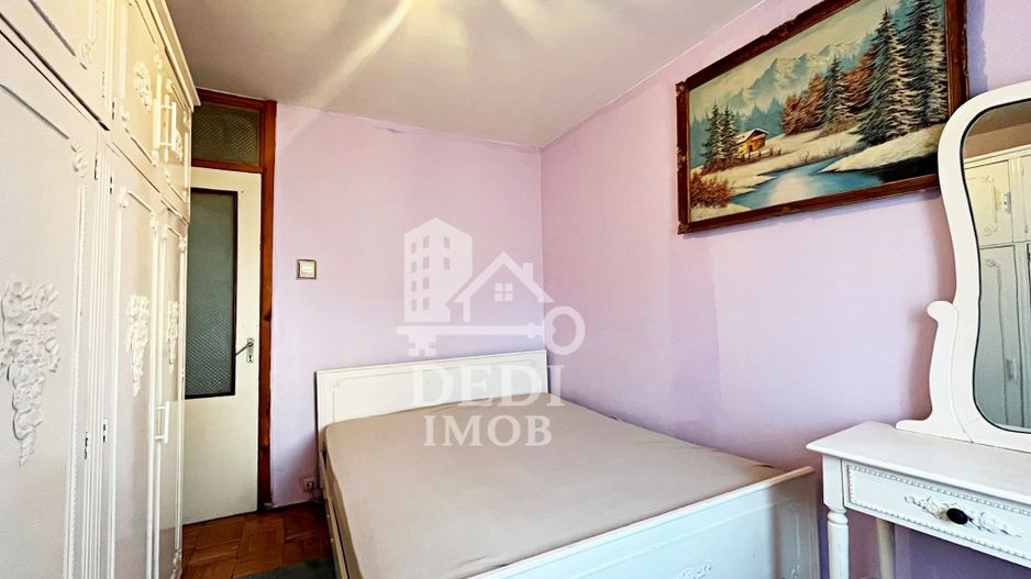 Apartament 3 camere de vanzare in zona Rogerius, Oradea - Poză 4