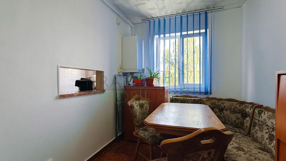 Apartament 3 camere, Cartierul Florilor, Boxă și parcare - Poză 11