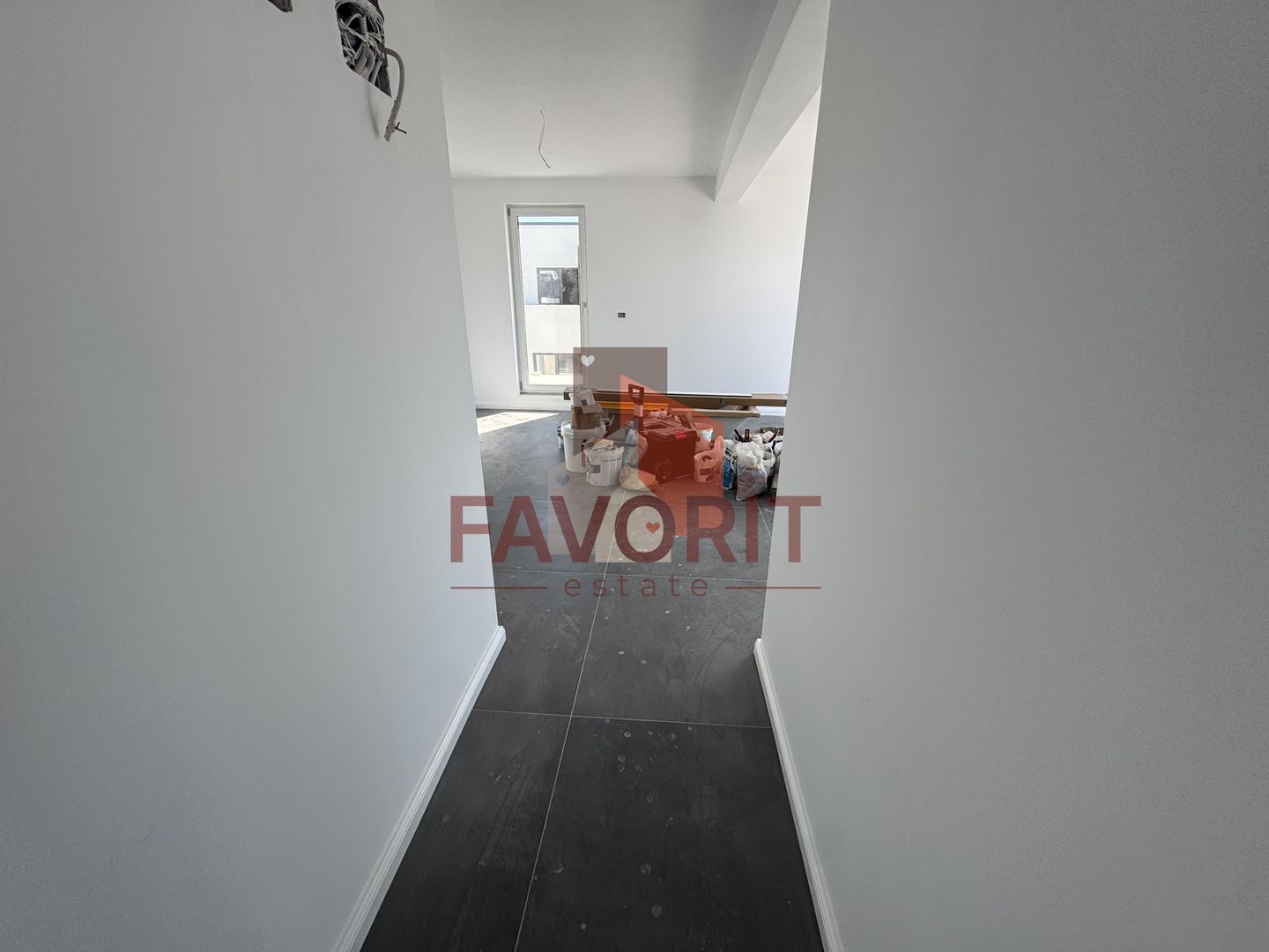 Apartament deosebit. Terasa 50 mp. Zona Buziasului. - Poză 8