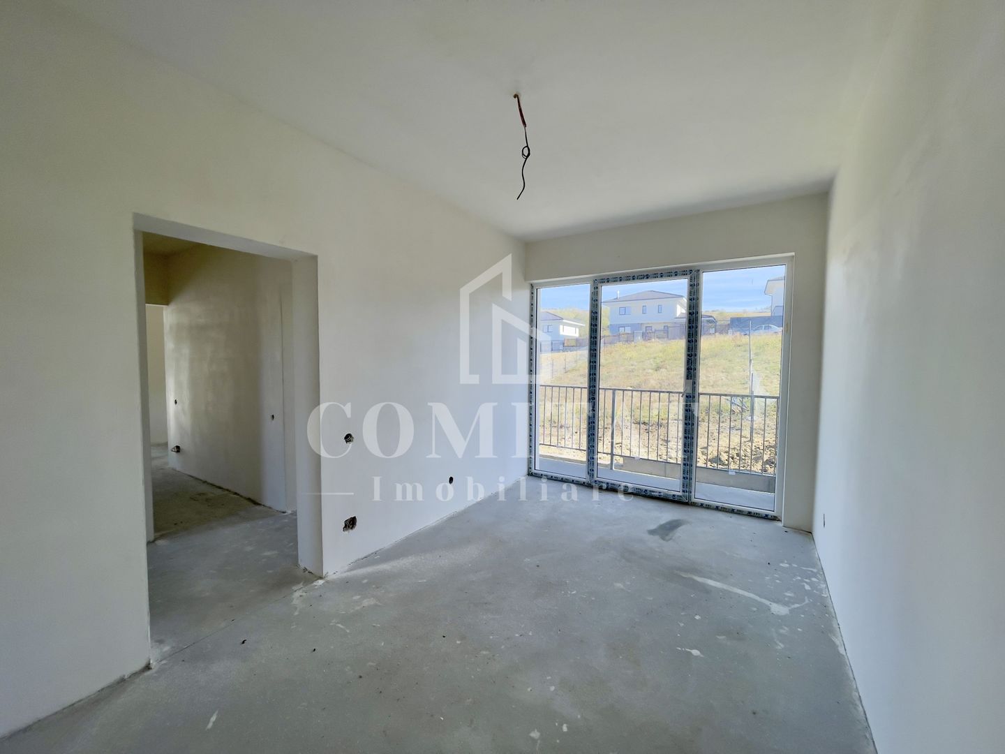 Case cuplate finalizate la intrare în Chinteni - Poză 11