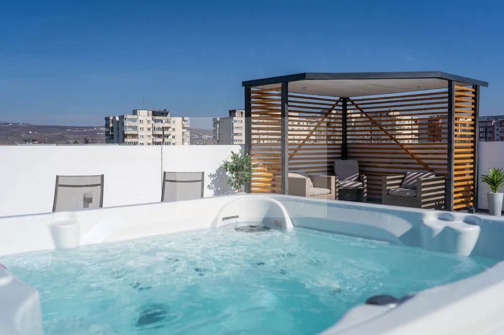 Penthouse LUX cu terasă 150 mp & jacuzzi | Iulius Mall – FSEGA - Poză 1