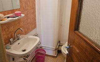 Inchiriere apartament 3 camere, cazare muncitori - Poză 4