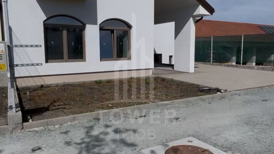 Casa rezidențială cu 7 camere, 3 băi, dressing, pivniță – Sura Mica - Poză 2