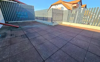 Penthouse pe două niveluri, panouri solare, terasă de 50 mp, boxă - Poză 12