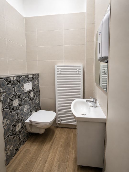 De Închiriat Spațiu Comercial Central - Poză 7