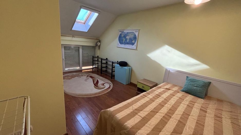 Vila deosebita aproape de padure - Poză 24